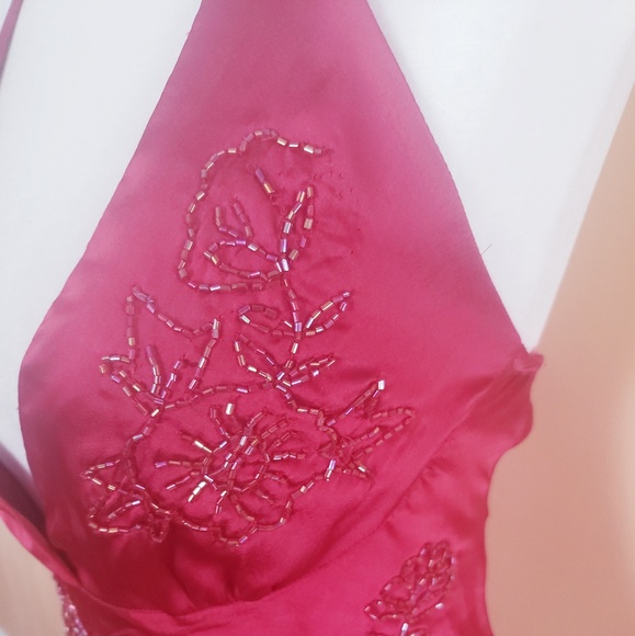 Sexy Beaded Red Halter - Picture 5 of 7